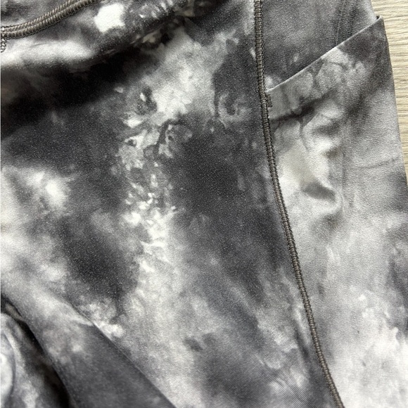 Athleta Salutation Stash Pocket II Capri Leggings in Gray Tie Dye - Picture 8 of 14